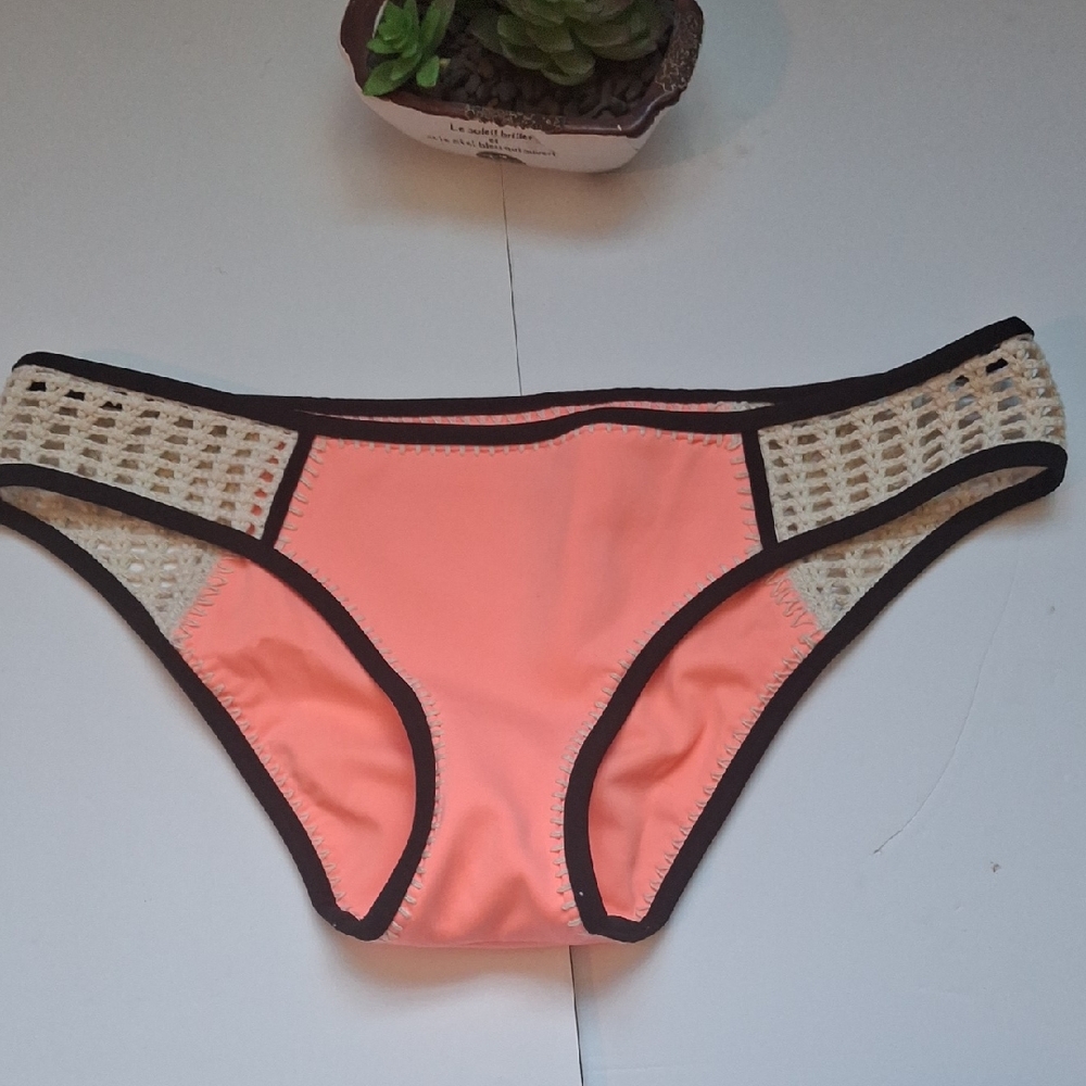 Chic Coral Bikini Bottoms with Black Trim